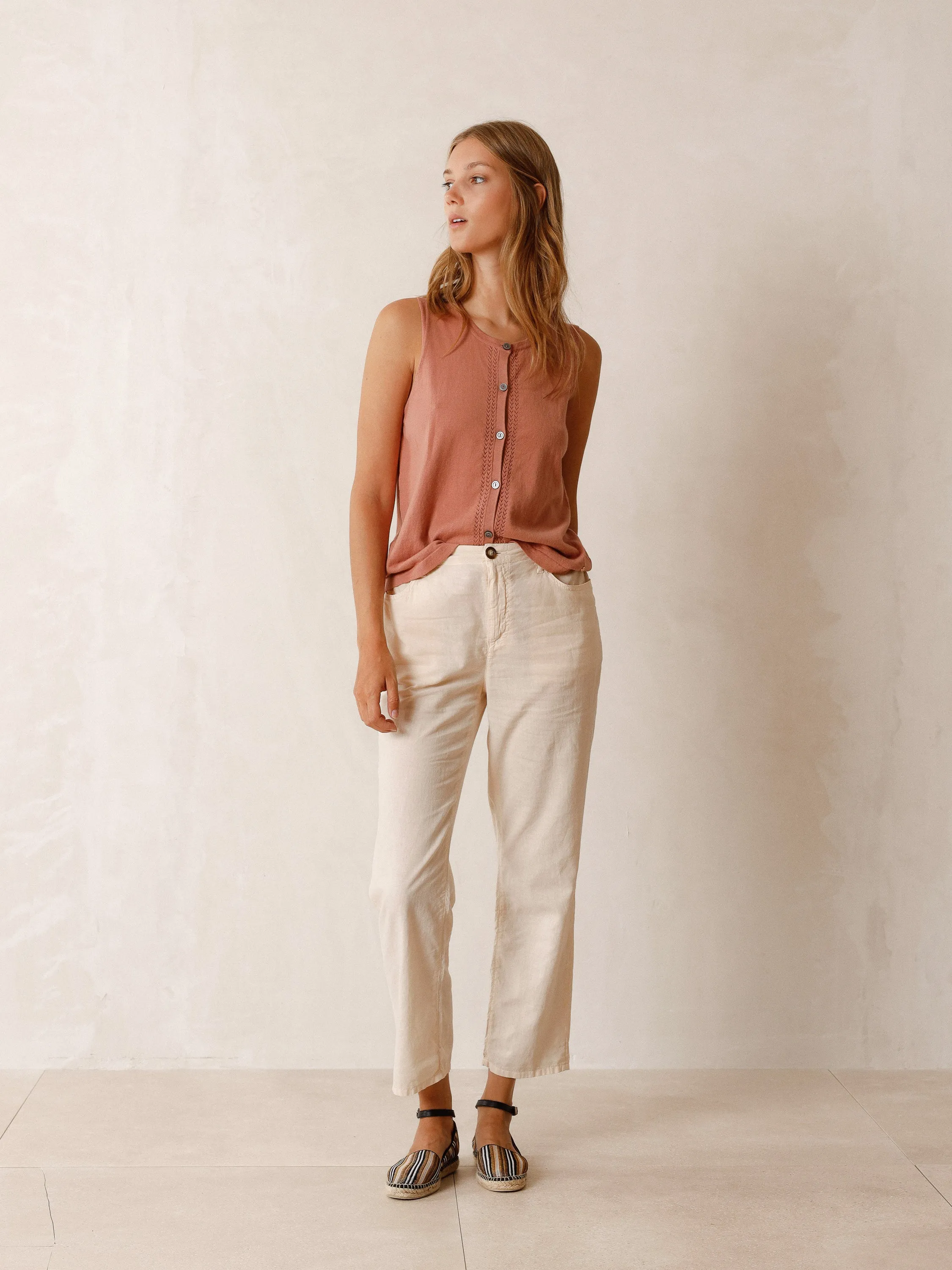 Indi & Cold Knitted Vest / Rosa Vintage