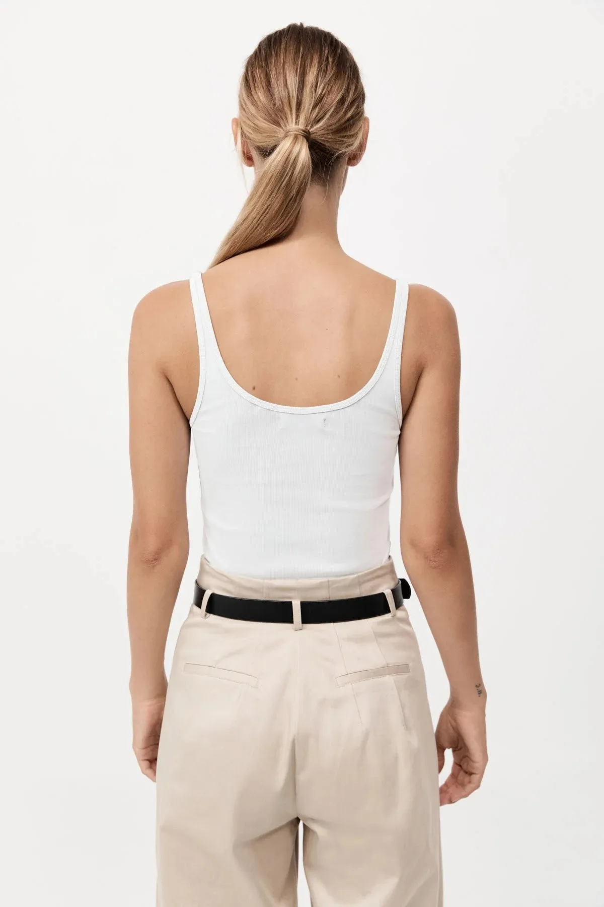 Organic Cotton Slim Scoop Tank - White