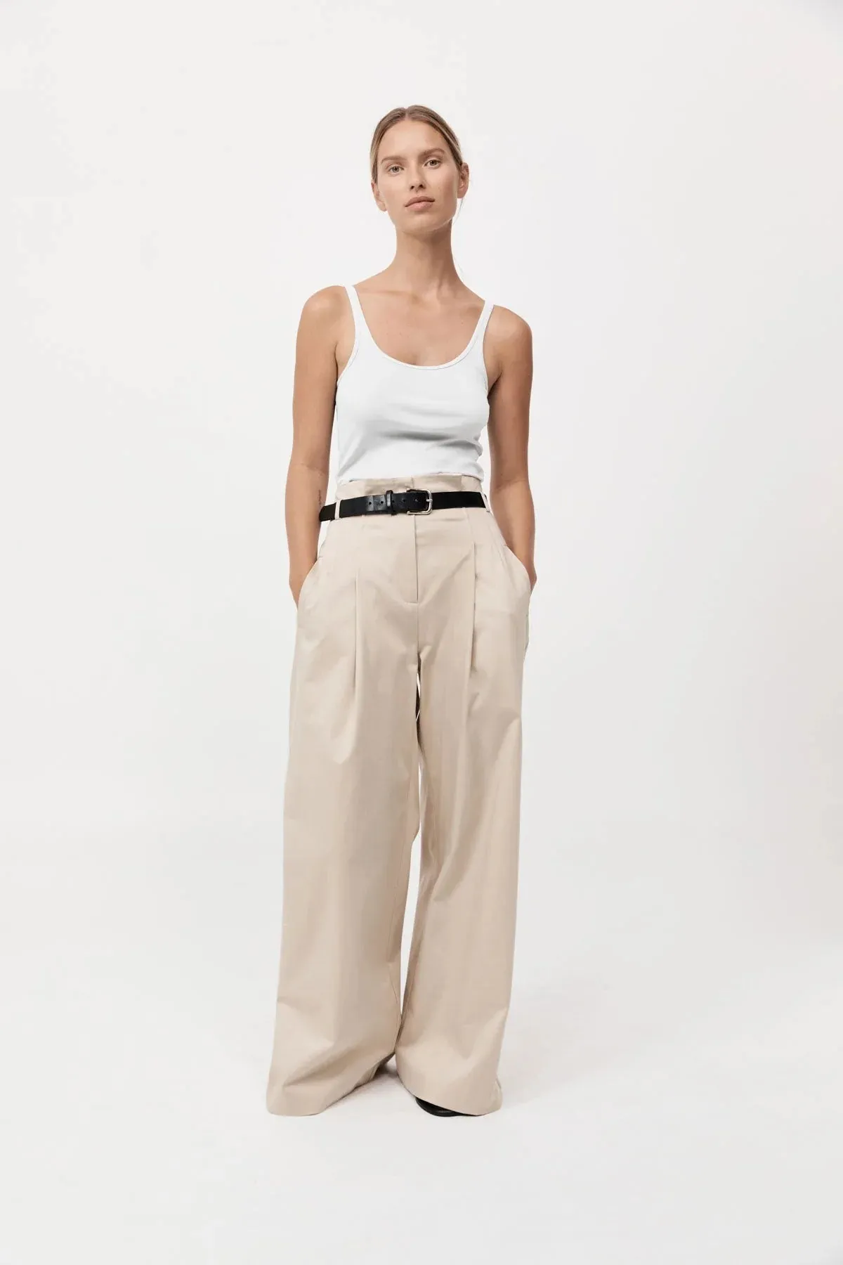 Organic Cotton Slim Scoop Tank - White