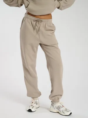 The 'Lax' cuffed jogger in stone